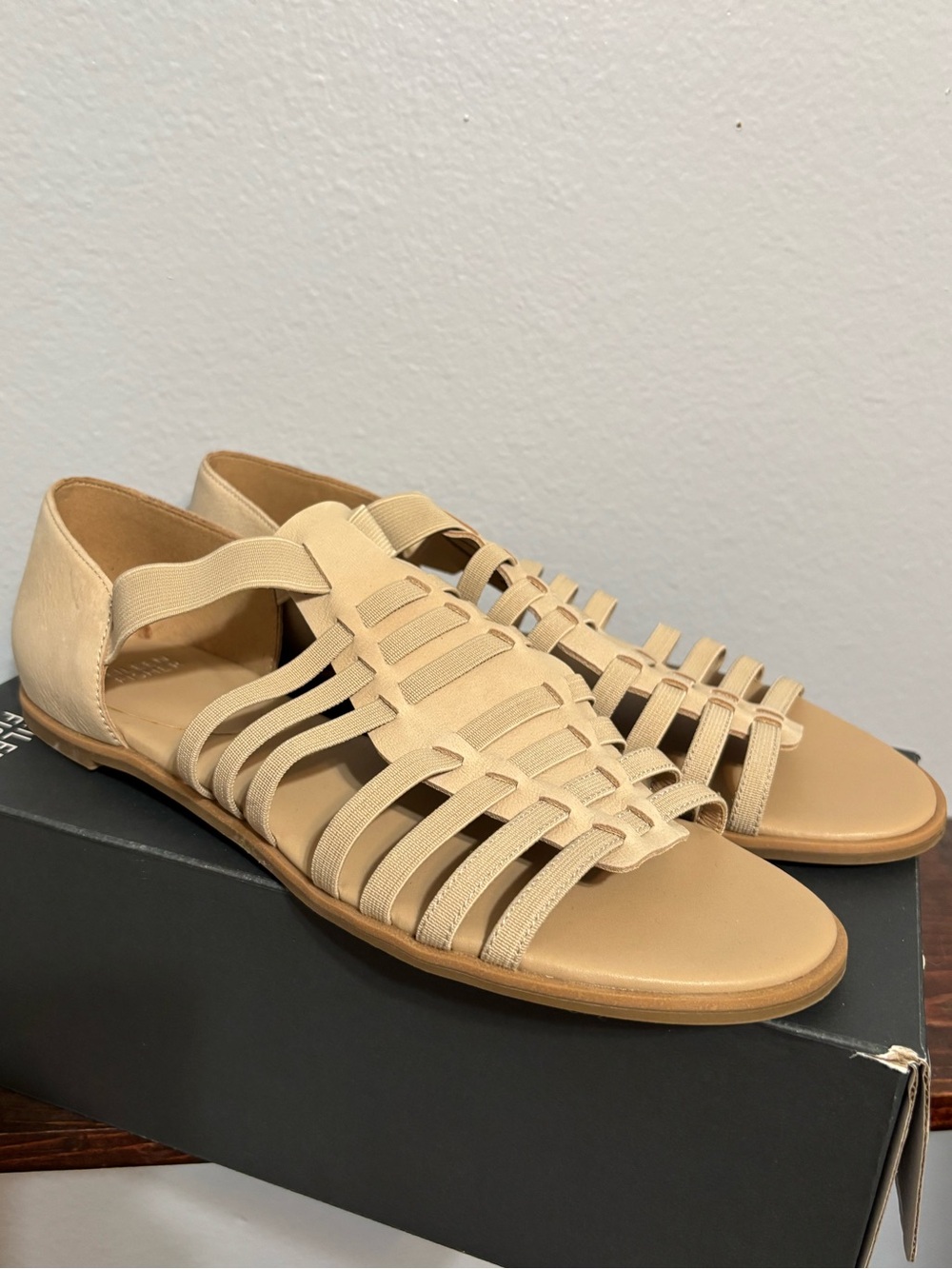 NWB Eileen Fisher Neutral Beige Strappy Flat Sandals